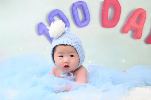 祁阳宝宝不哭不闹正常吗